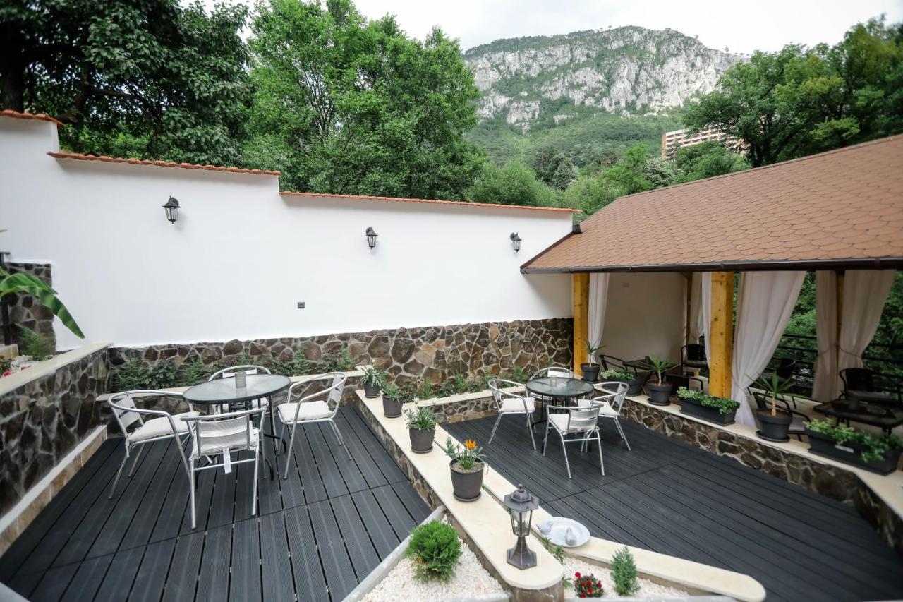 Hotel Casa Marica Băile Herculane Exterior foto